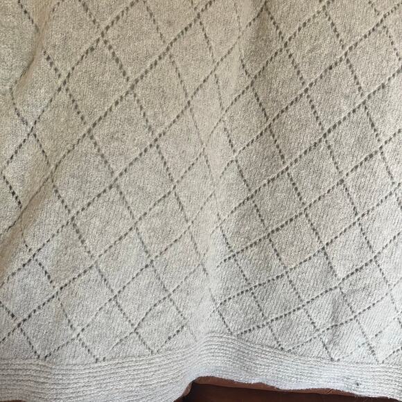 Roca Home luxury wool blend throw blanket - Picture 7 of 7